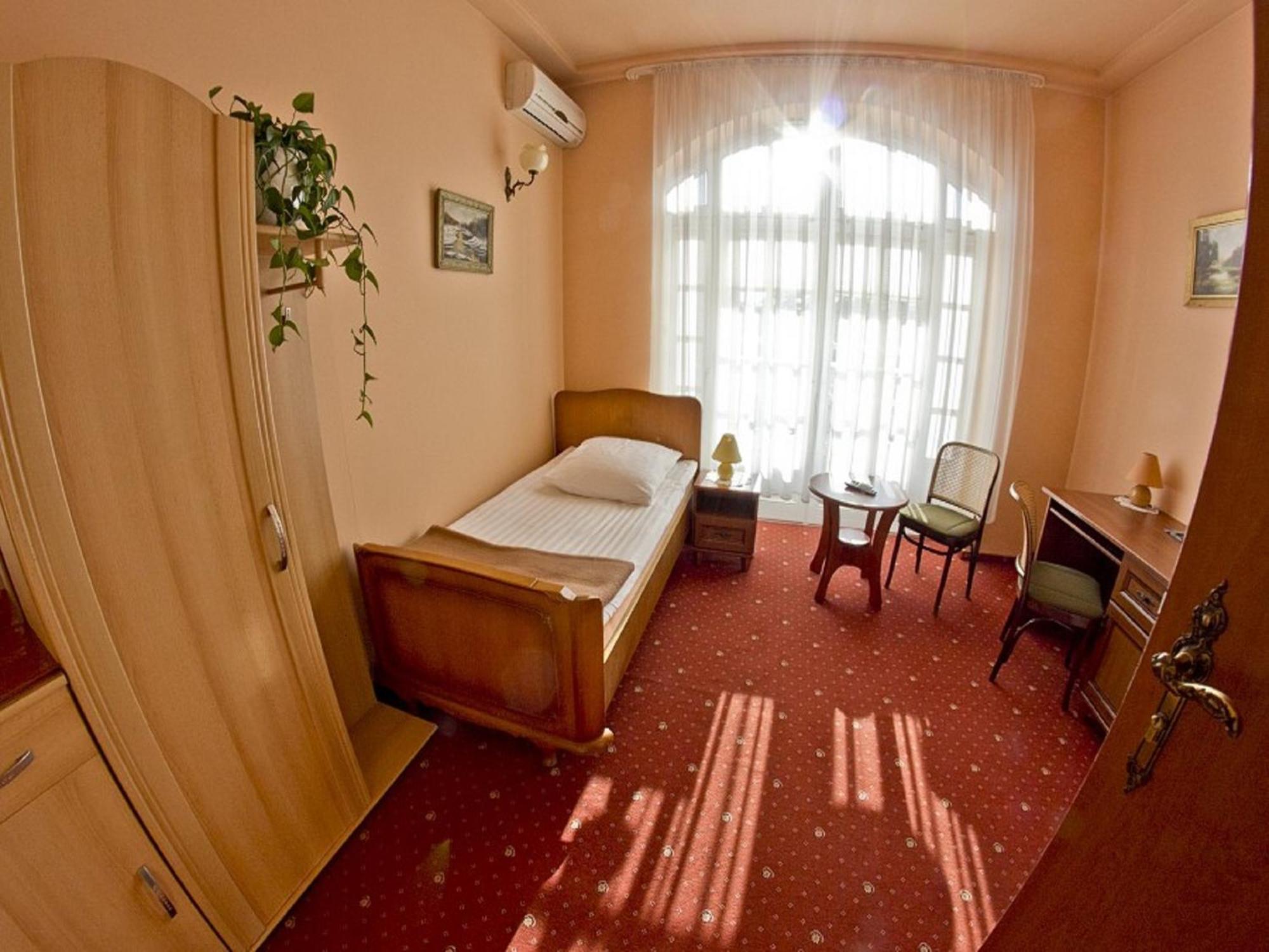 Pensjonat Zacisze Plewiska Oda fotoğraf